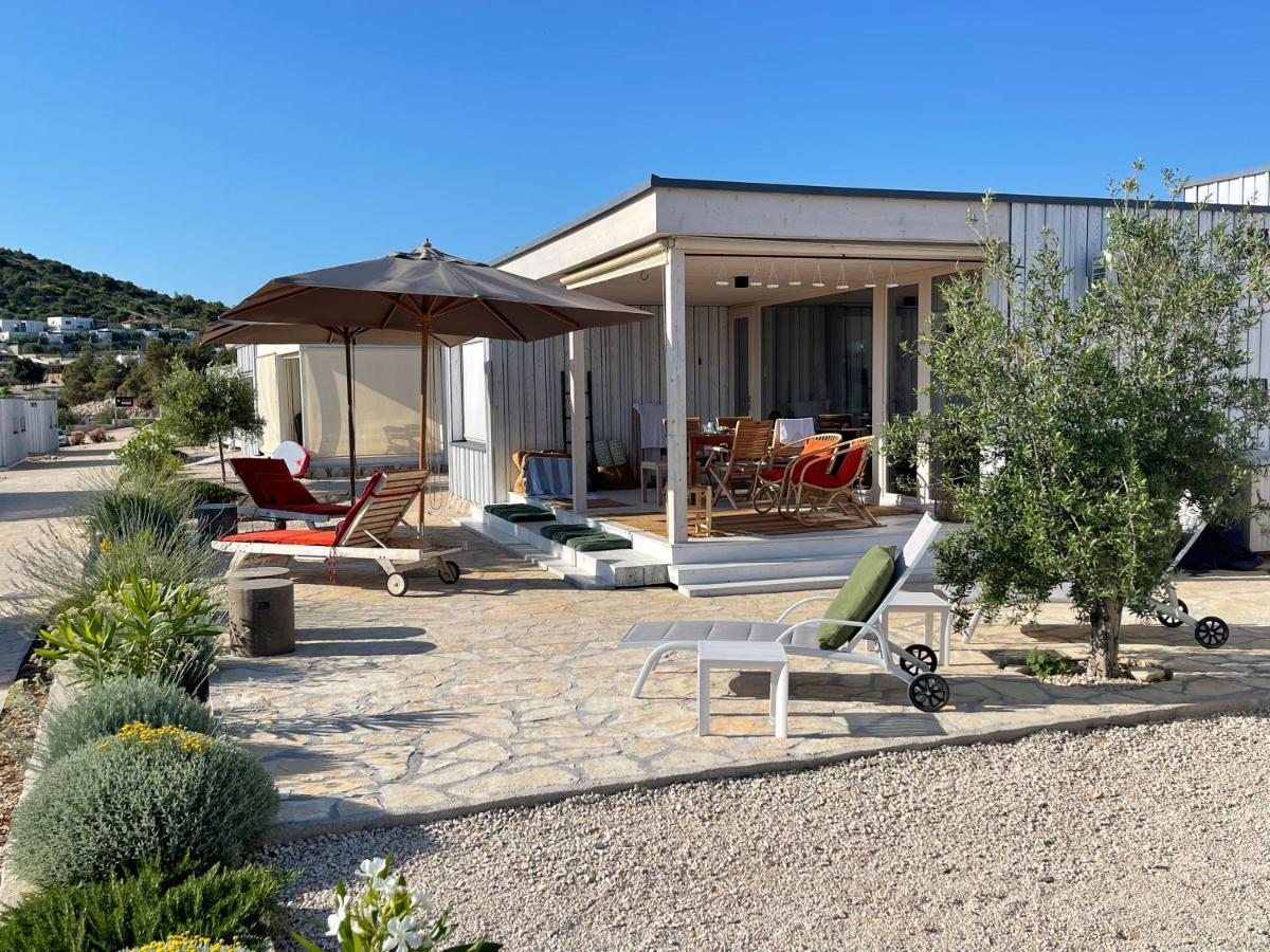 Buqez Eco Resort - Beachfront 20 & House 42 Драге Екстер'єр фото